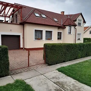  Homestay Karika Vendeghaz Hungary