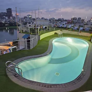 Hotel Lakeshore & *****